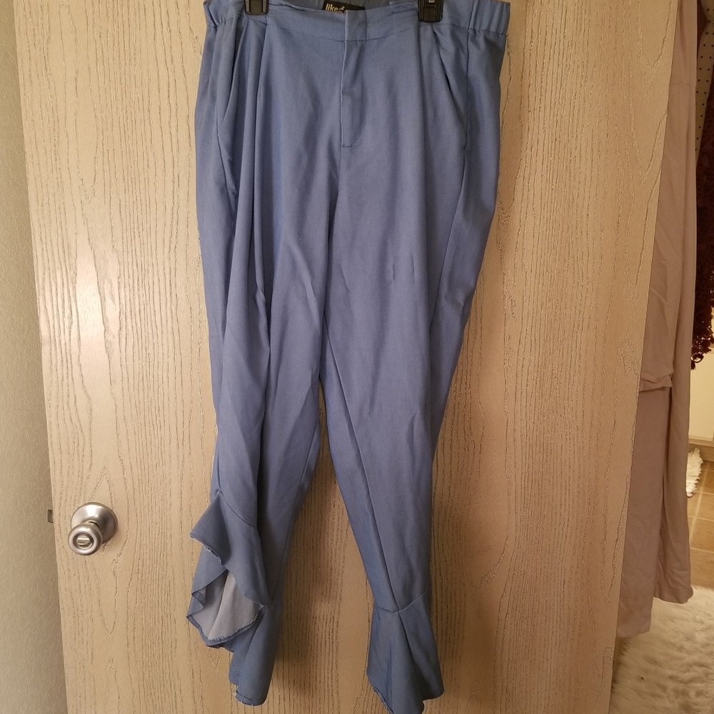 Pants Ruffle Leg - Picture 2 of 4
